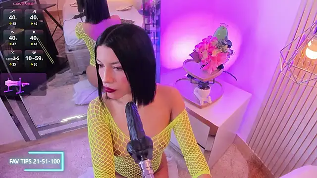 IsabellaMendez  online show from March 25, 2:01 pm