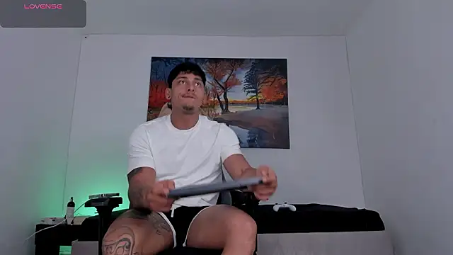 ryanwhite3 online show from March 13, 1:12 am