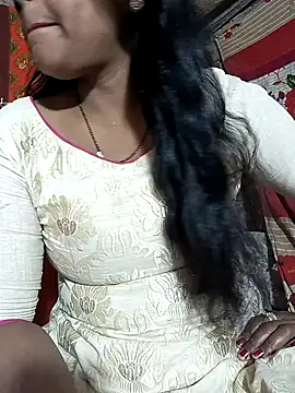 Snapshot of Parul-009 chatting on February 23, 6:33 am Parul-009 online show from February 23, 6:33 am