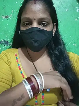 Snapshot of Parul-009 chatting on June 21, 4:48 am Parul-009 online show from June 21, 4:48 am