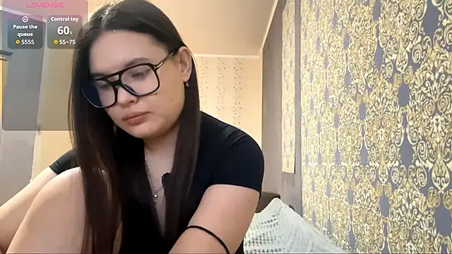 Snapshot of Ayazyn chatting on February 8, 1:03 pm Ayazyn online show from February 8, 1:03 pm