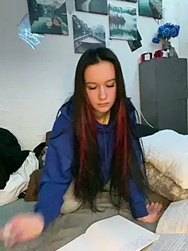 Carolina G0lden online show from April 20, 10:11 pm