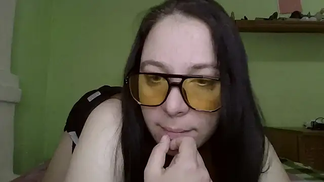 Snapshot of MillaSourety chatting on February 5, 12:43 pm MillaSourety online show from February 5, 12:43 pm