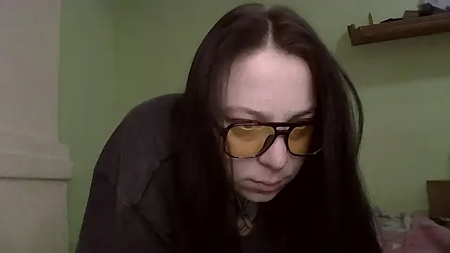 Snapshot of MillaSourety chatting on February 11, 8:19 am MillaSourety online show from February 11, 8:19 am