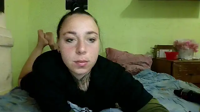 Snapshot of MillaSourety chatting on July 18, 9:18 pm MillaSourety online show from July 18, 9:18 pm