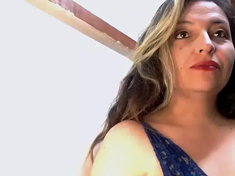 Snapshot of KENDRA-HONEY chatting on February 10, 1:26 pm KENDRA-HONEY online show from February 10, 1:26 pm