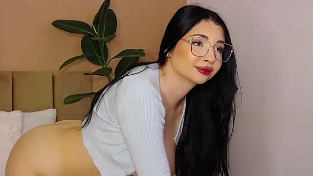 BellaHere online show from May 16, 6:32 am
