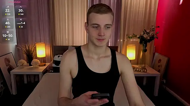 Snapshot of HereAlexColee chatting on February 20, 2:17 pm HereAlexColee online show from February 20, 2:17 pm