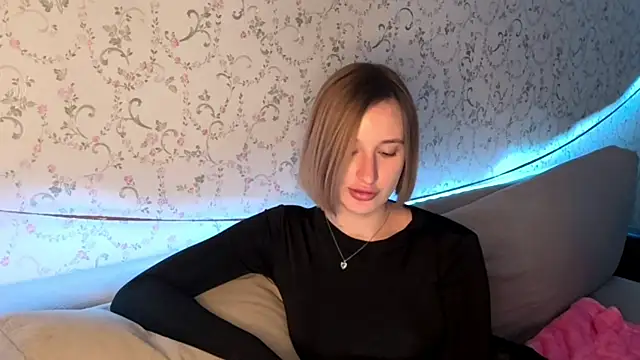 DeliciaBagnoli online show from April 17, 6:11 pm