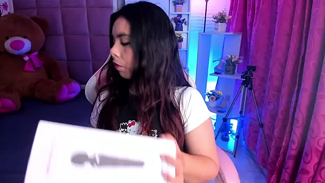 Snapshot of liany_taylor chatting on February 24, 1:58 am liany taylor online show from February 24, 1:58 am