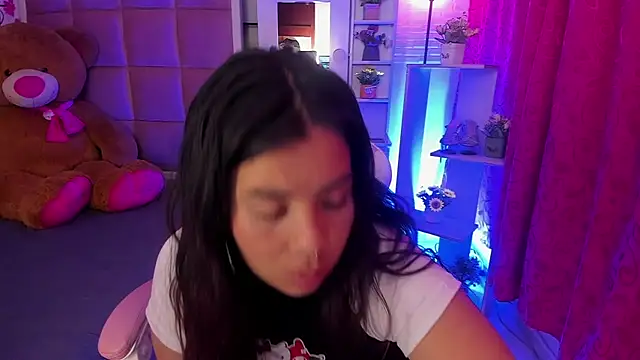 Snapshot of liany_taylor chatting on March 2, 7:15 am liany taylor online show from March 2, 7:15 am