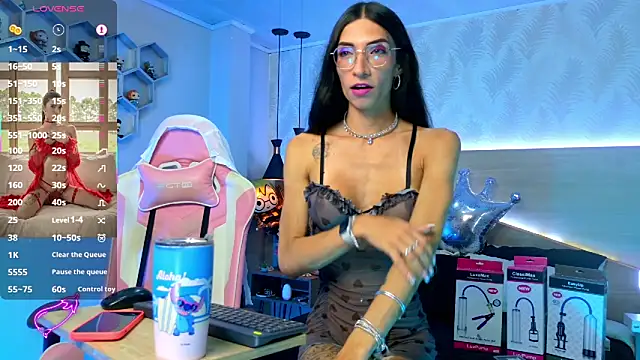 kylliefox  online show from September 13, 1:33 pm