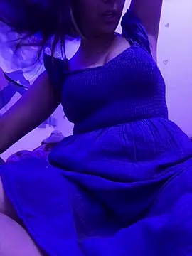 Snapshot of kavyababy00 chatting on February 14, 3:31 pm kavyababy00 online show from February 14, 3:31 pm