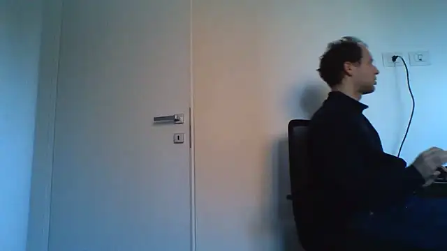 Snapshot of andre_italy chatting on February 16, 2:57 pm andre italy online show from February 16, 2:57 pm