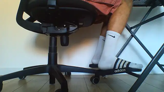 Snapshot of andre_italy chatting on July 14, 10:21 am andre italy online show from July 14, 10:21 am