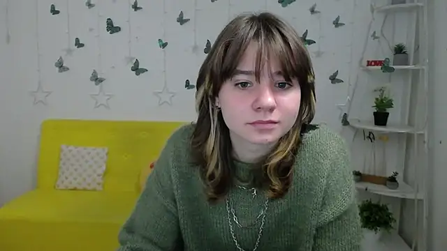 Snapshot of AnnaWest_ chatting on February 19, 7:04 am AnnaWest online show from February 19, 7:04 am