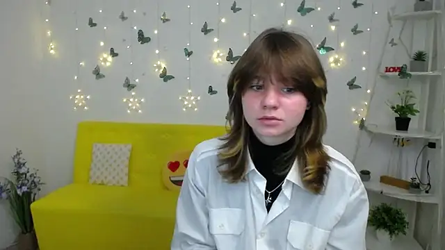 Snapshot of AnnaWest_ chatting on February 28, 6:25 am AnnaWest online show from February 28, 6:25 am