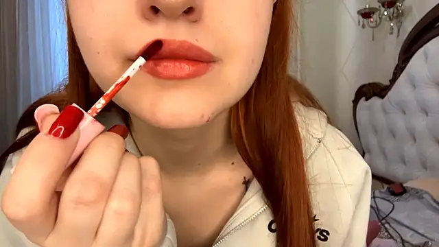 Snapshot of KatheyMichelfelder chatting on February 25, 6:23 am KatheyMichelfelder online show from February 25, 6:23 am