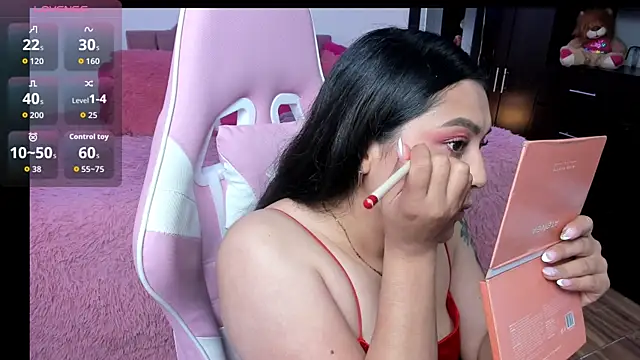 Snapshot of SiennaBloom chatting on February 11, 10:31 am SiennaBloom online show from February 11, 10:31 am