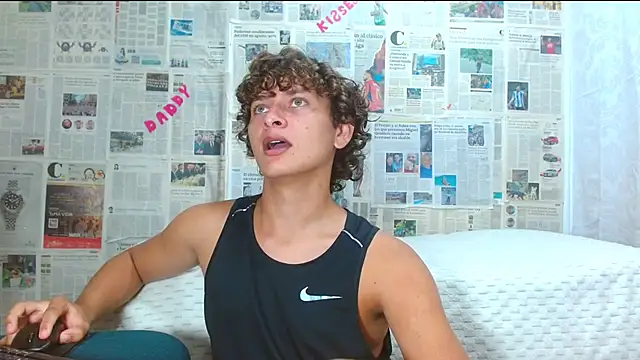 Snapshot of arielnoir6958 chatting on January 31, 11:36 pm arielnoir6958 online show from January 31, 11:36 pm