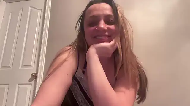 Snapshot of ShyFlameLive chatting on March 1, 2:13 am ShyFlameLive online show from March 1, 2:13 am