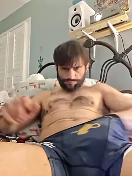 Snapshot of TrndSettr chatting on February 5, 2:05 am TrndSettr online show from February 5, 2:05 am