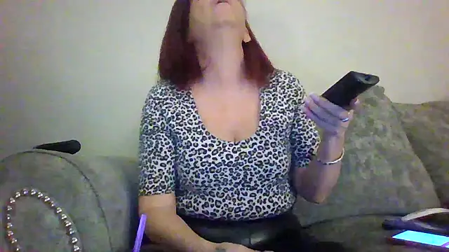 Forbidden-Irish-x online show from February 10, 8:24 pm