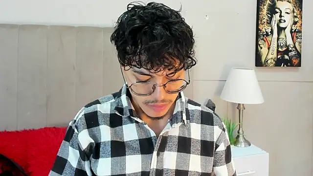 kai storn online show from July 17, 11:17 am