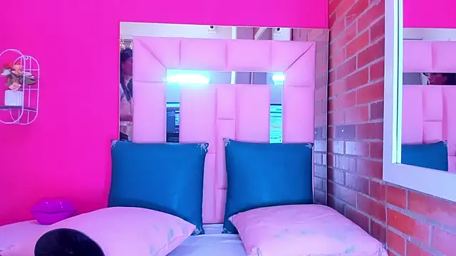 Snapshot of Baby_doll_XOXO chatting on February 15, 2:36 pm Baby doll XOXO online show from February 15, 2:36 pm