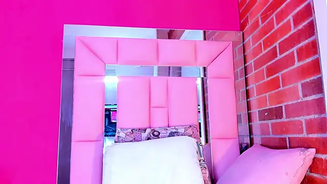 Snapshot of Baby_doll_XOXO chatting on February 25, 12:15 pm Baby doll XOXO online show from February 25, 12:15 pm