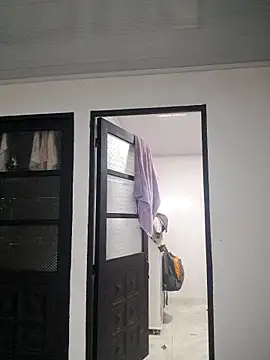 Cris18sexy online show from May 21, 12:56 pm