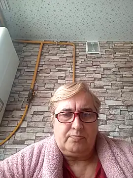 Snapshot of SusanStar874 chatting on May 19, 1:50 pm SusanStar874 online show from May 19, 1:50 pm