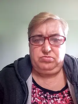 Snapshot of SusanStar874 chatting on June 1, 2:19 pm SusanStar874 online show from June 1, 2:19 pm