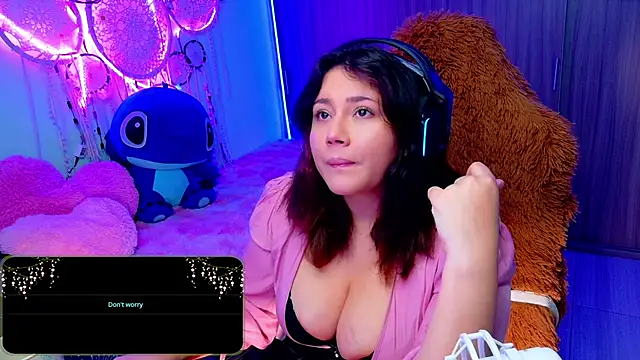 Snapshot of ALIS_E_G chatting on February 3, 6:13 pm ALIS E G online show from February 3, 6:13 pm