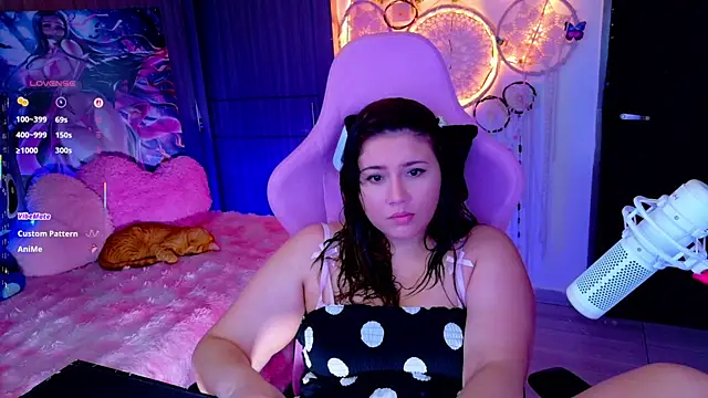 Snapshot of ALIS_E_G chatting on June 24, 8:19 pm ALIS E G online show from June 24, 8:19 pm