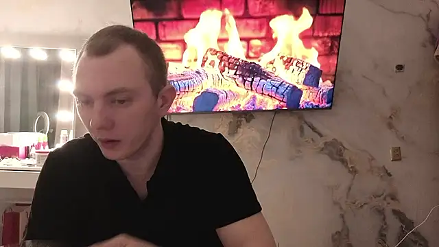 Snapshot of Crystal_Nuts chatting on March 2, 6:47 am Crystal Nuts online show from March 2, 6:47 am