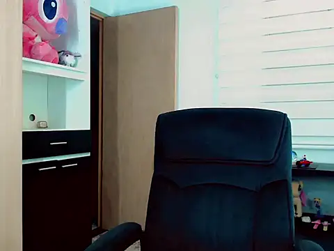 duvisex19 online show from March 31, 8:42 pm