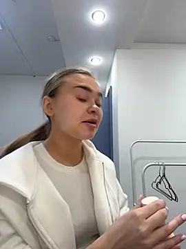 MonicaWestt online show from March 19, 6:06 am