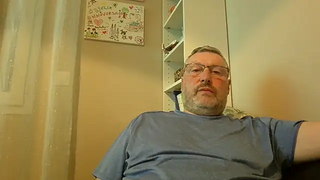 doudou310 online show from March 19, 5:11 am