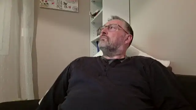 doudou310 online show from April 15, 3:46 am