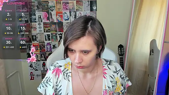 Snapshot of Scarlet_Sirenn chatting on February 20, 8:27 am Scarlet Sirenn online show from February 20, 8:27 am