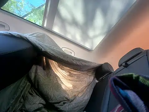 makemestayhard online show from March 22, 4:32 pm