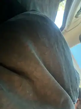 makemestayhard online show from March 27, 3:23 pm