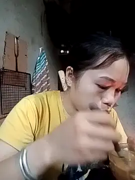 Snapshot of l_kiss chatting on March 2, 11:50 am l kiss online show from March 2, 11:50 am