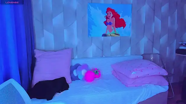 Alanna Pow online show from June 26, 4:06 am