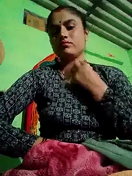 Snapshot of Miya_jaan chatting on February 6, 2:42 pm Miya jaan online show from February 6, 2:42 pm