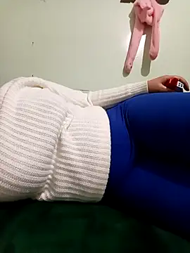 Snapshot of Mrjana89six chatting on February 5, 9:41 pm Mrjana89six online show from February 5, 9:41 pm