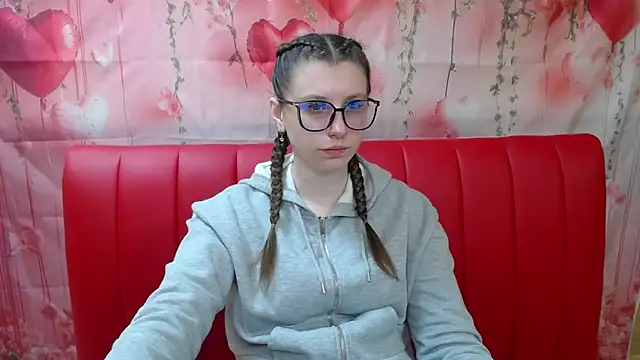 LilianaShine online show from April 1, 5:08 am