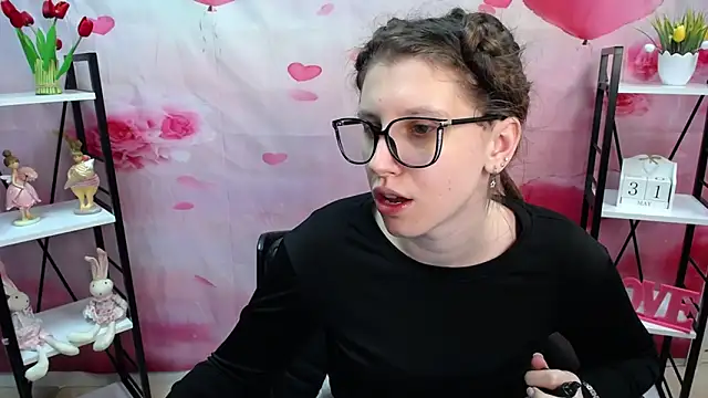LilianaShine online show from May 31, 5:04 am