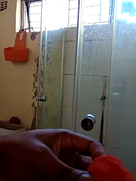 Snapshot of Mkhothiwesibumbu chatting on May 10, 1:27 pm Mkhothiwesibumbu online show from May 10, 1:27 pm